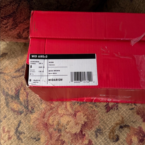 NWT New Balance off white sneakers - Picture 8 of 9